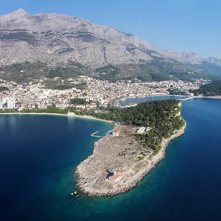 Apartment With Parking Space - 22758 Makarska